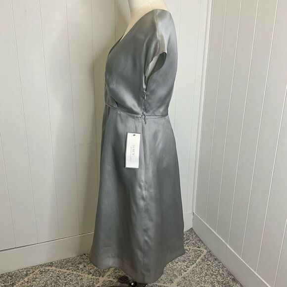 Brand New J. Crew Women’s 4 100% Silk Melanie Knee Length Dress Grey Wrap - Picture 7 of 15